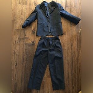 Boys pinstripe suit size 7